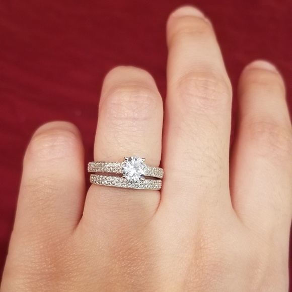 925 Sterling Silver Eternity Wedding Band Engagem - Picture 1 of 4